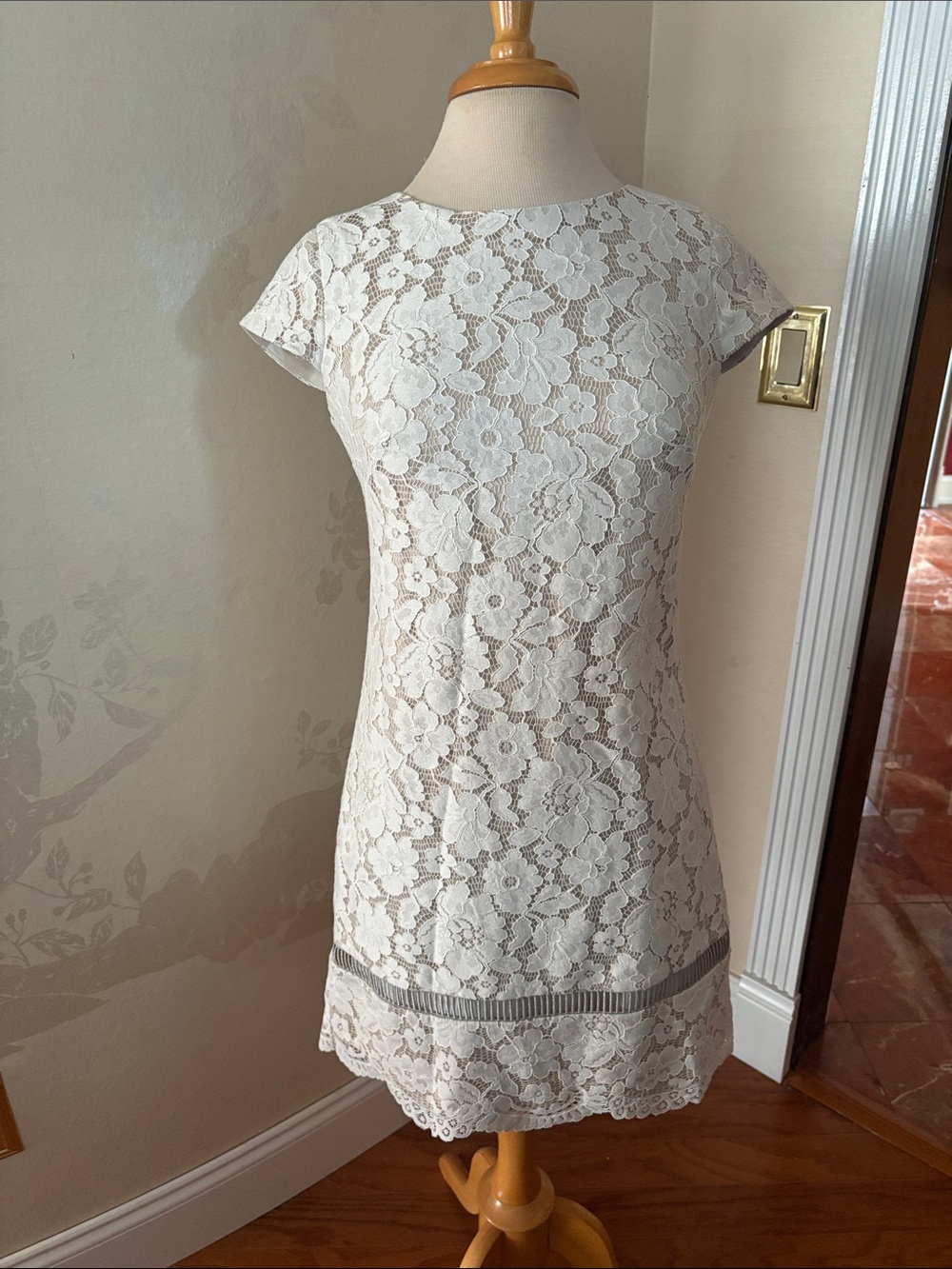 Vince Camuto Cream Floral Lace Mini Dress